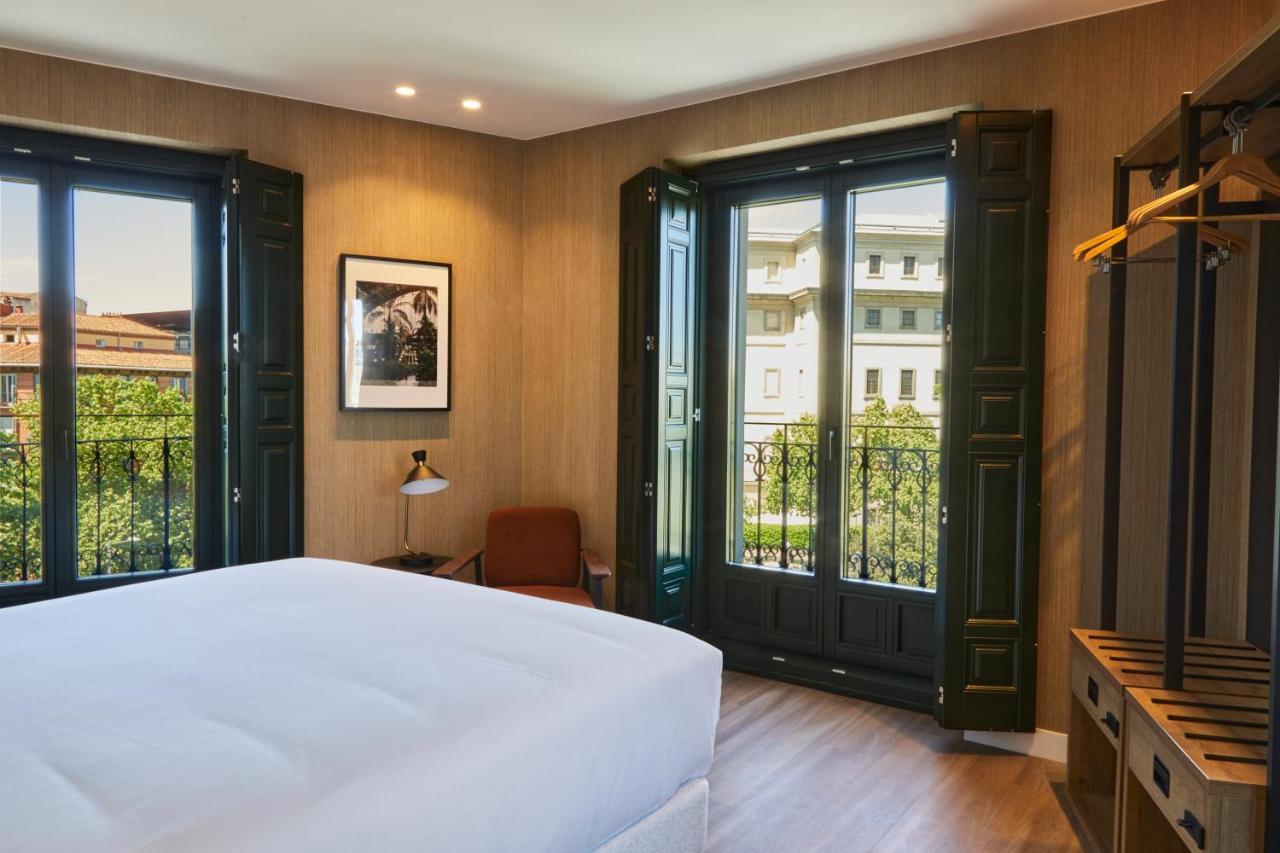 Latroupe Prado Hostel Madrid Extérieur photo