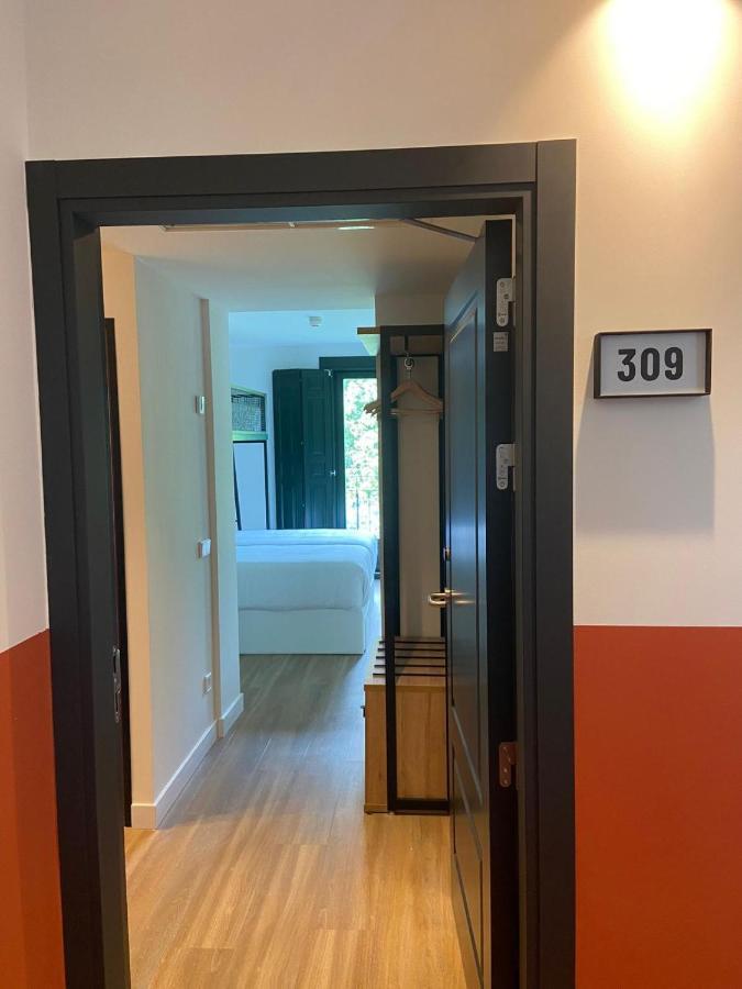 Latroupe Prado Hostel Madrid Extérieur photo